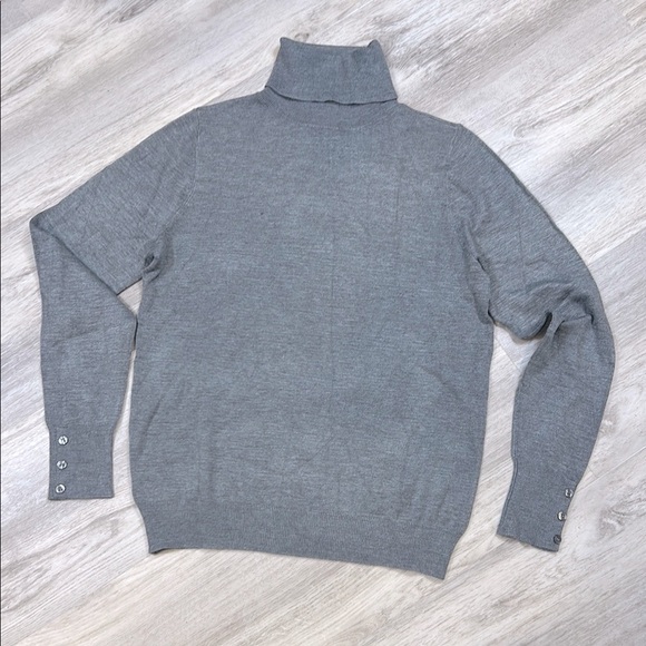 NWT Ann Taylor Gray Lightweight Knit Turtleneck Sweater w/Sleeve Button Detail M - Picture 1 of 7